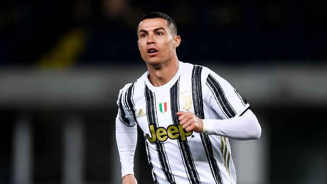 Cristiano Ronaldo checking transfer interest despite Juventus talks – sources